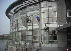 提升城市形象，保障建筑安全——临桂县工厂高空清洁与开荒保洁服务全解析